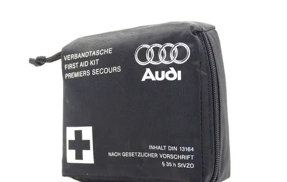 Audi Q5 SQ5 First aid kit 8J7860282