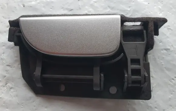 Mercedes-Benz SL R230 Glove box opening button 2307300166 E038153281