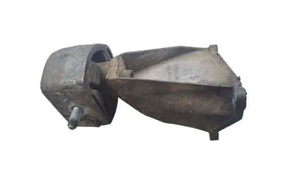 Audi A4 S4 B5 8D Gearbox mounting bracket 8D0399113L