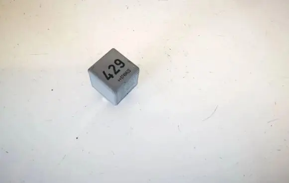 Skoda Roomster (5J) Other relay 1j0906381 v23134-b63-x383