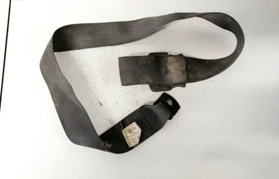 Middle seatbelt (rear)