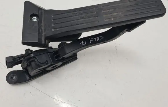KIA Ceed Accelerator throttle pedal 327003XXXX 327003X100