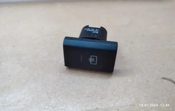 Ford Tourneo Custom Windscreen/window heater switch BK2T18C621AB
