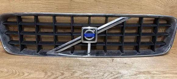 Volvo XC90 Front grill 8620641