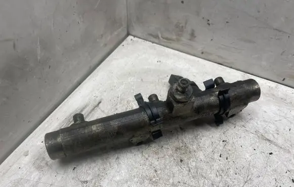 Audi A4 S4 B7 8E 8H Fuel main line pipe 059130089D
