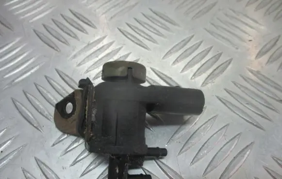 Audi A3 S3 8P Valve vacuum 1J0936283