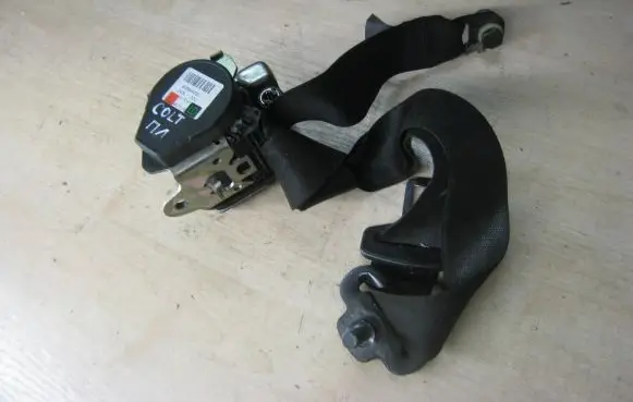 Mitsubishi Colt Front seatbelt 606844000