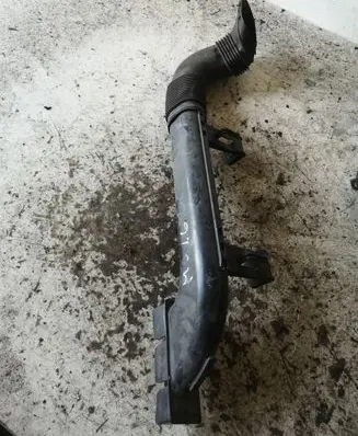 Mazda 3 II Air intake duct part 8N619E635AC