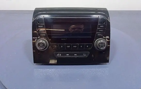Peugeot Boxer Radio/CD/DVD/GPS head unit 07356610260