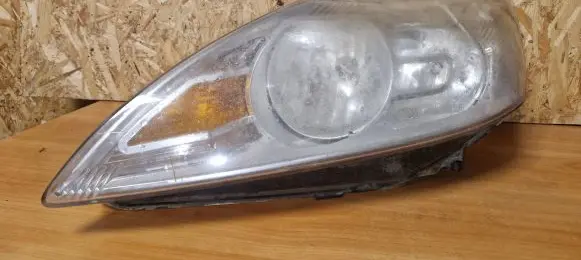 Ford Focus Headlight/headlamp 8M5113W030AD