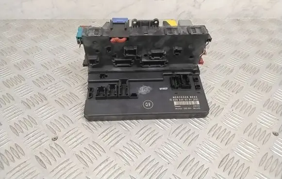 Mercedes-Benz Vito Viano W639 SAM control unit A6395450301
