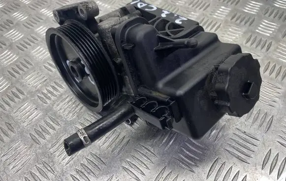 Mercedes-Benz C W204 Power steering pump A0064661501