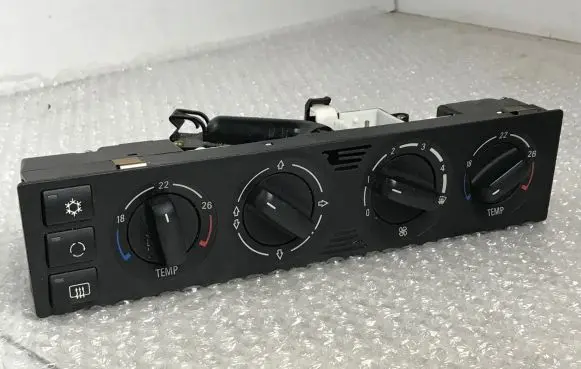 BMW 7 E38 Climate control unit 8367917