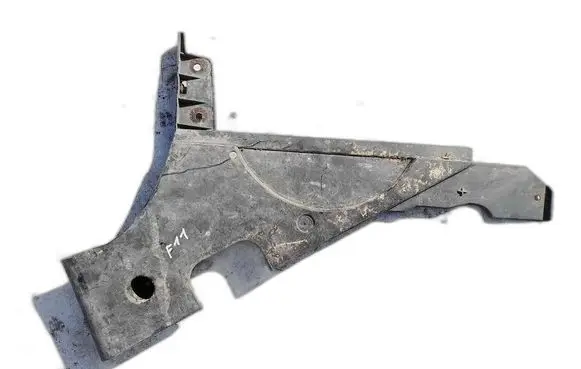 BMW 5 F10 F11 Engine splash shield/under tray 51757186722 74850610