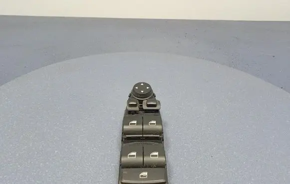 BMW 5 F10 F11 Electric window control switch 9241955