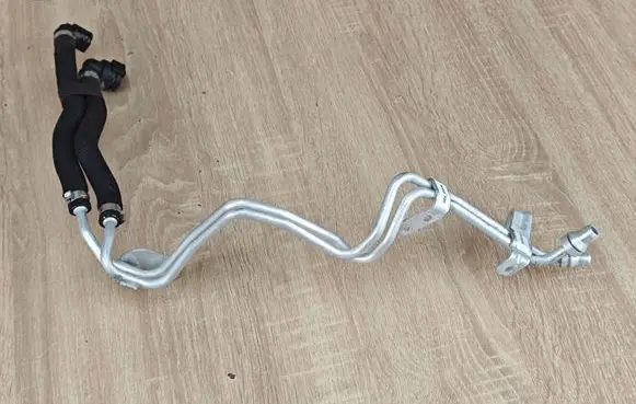 BMW X6 G06 Engine coolant pipe/hose 9886346