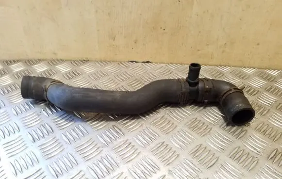 Opel Vivaro Engine coolant pipe/hose