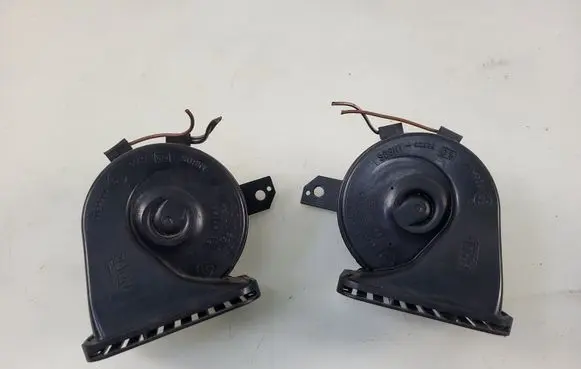 Mercedes-Benz SLK R170 Horn signal A0045429620 A0045429520