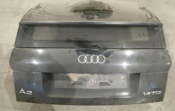 Audi A2 Tailgate/trunk/boot lid juodas