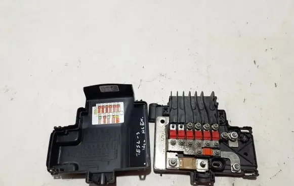 Tesla Model S Fuse module 1013272