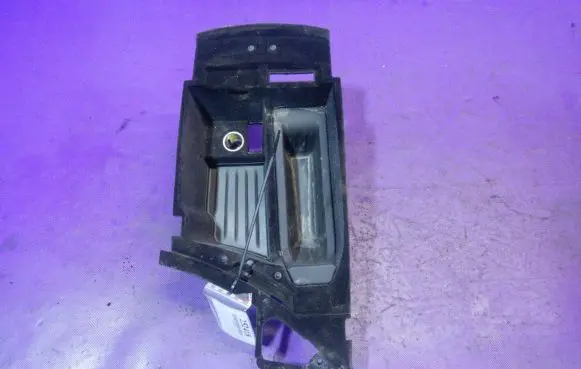 BMW 5 F10 F11 Glove box 9206729