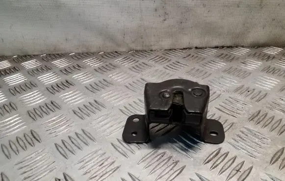 Hyundai Tucson JM Tailgate window lock/catch/latch 