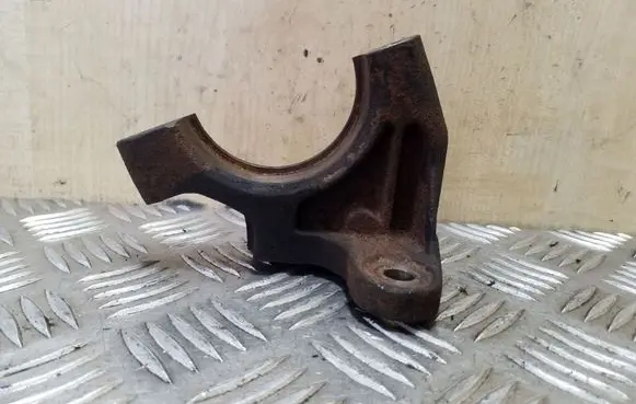 Volvo S40, V40 Driveshaft support bearing bracket 613875