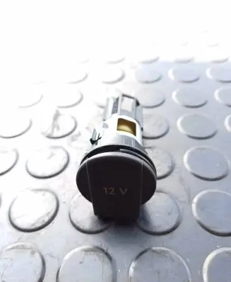 Volkswagen PASSAT B8 Cigarette lighter rear 