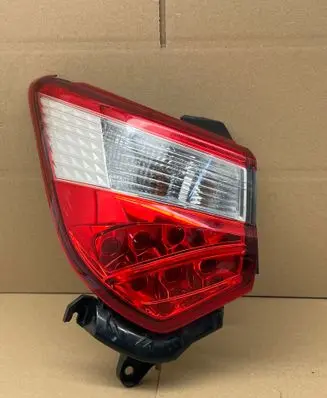 Toyota Yaris Rear/tail lights 0D204 0122 02S125115