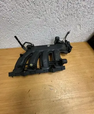 Mercedes-Benz C W203 Intake manifold A2711401101 F4909