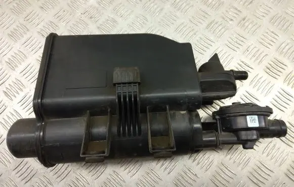 BMW 4 F32 F33 Active carbon filter fuel vapour canister 7271029