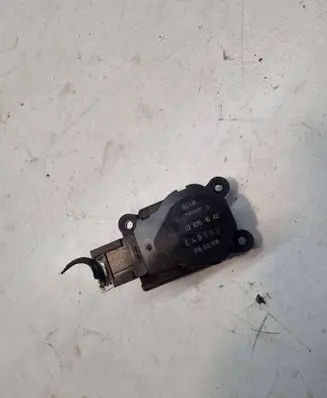 Mercedes-Benz CLS C219 Air flap motor/actuator G4126002 EAB502 A2038201642
