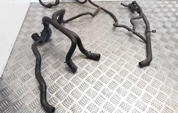 Volkswagen Golf VI Engine coolant pipe/hose