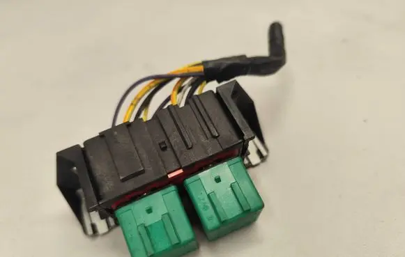 Renault Megane I Other relay 7700841004A
