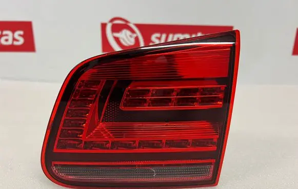 Volkswagen Tiguan Tailgate rear/tail lights 5N0945308 2SA01171608 2SA011716