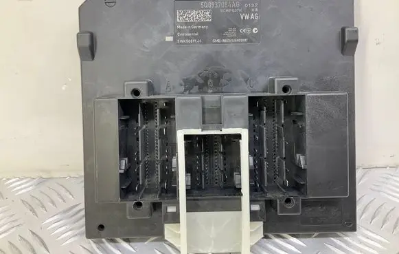 Audi A3 S3 8V Comfort/convenience module 5Q0937084AG