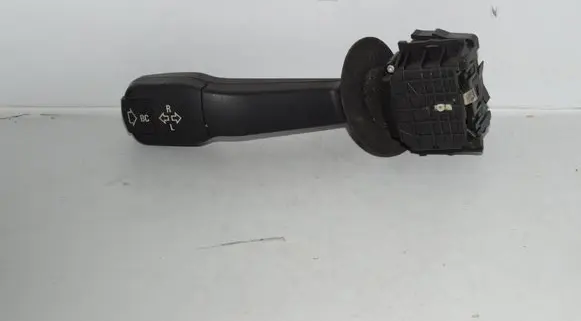BMW 5 E39 Indicator stalk 8352172