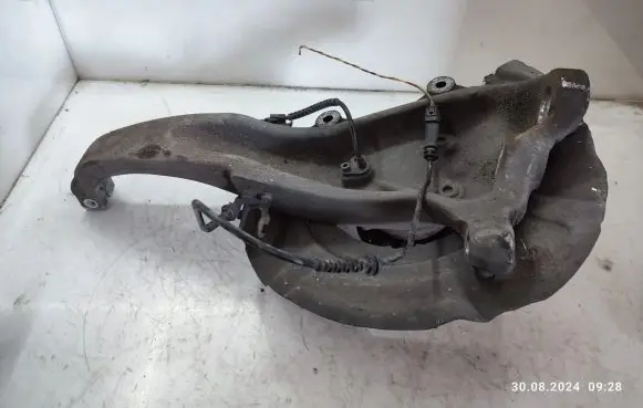 BMW 7 F01 F02 F03 F04 Front wheel hub