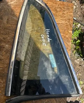 Honda Accord Side middle window/glass 181371935028