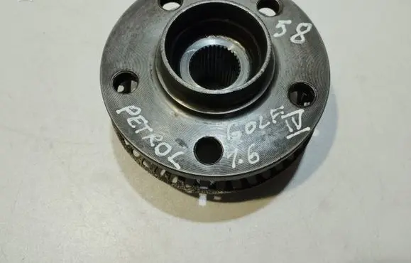 Volkswagen Golf IV Front wheel bearing hub 
