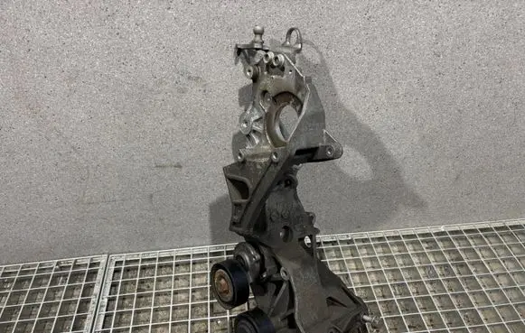 Audi A4 S4 B8 8K Generator/alternator bracket 03L903143R