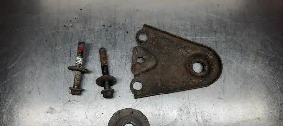 Volvo S60 Fender mounting bracket
