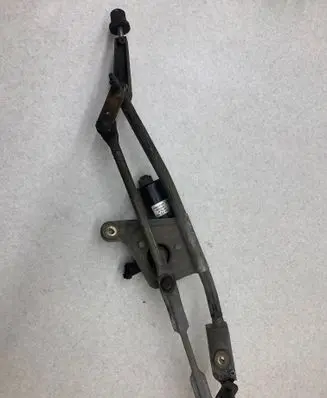 Volvo XC70 Front wiper linkage and motor 404775 09151848