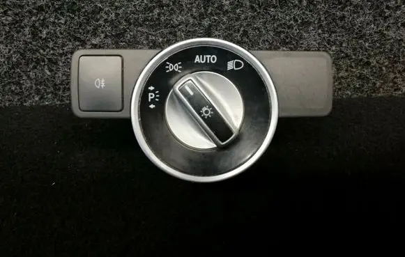 Mercedes-Benz E W212 Light switch A2129050551