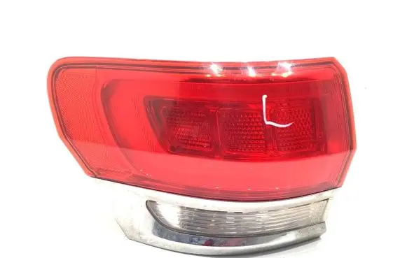 Jeep Grand Cherokee Rear/tail lights P68110001AC