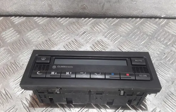 Volkswagen PASSAT B5.5 Climate control unit 3B1907044H