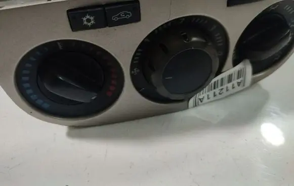 Opel Corsa D Climate control unit 466119570