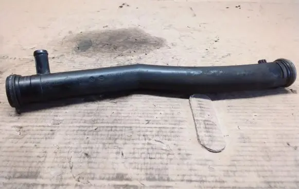 Volkswagen Golf V Engine coolant pipe/hose 03C121065B