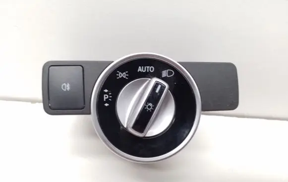 Mercedes-Benz E W212 Light switch A2129050551