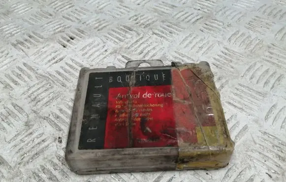 Renault Clio V Anti-theft wheel nuts and lock 